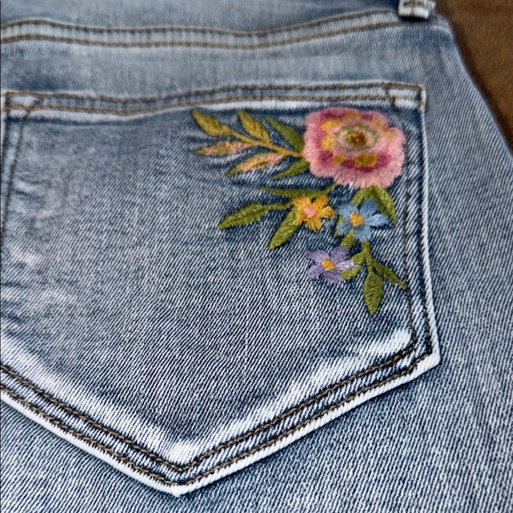 Driftwood Embroidered High Rise Denim Shorts - Picture 8 of 14